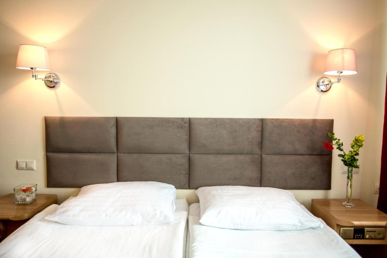 Hotel Orient クラクフ エクステリア 写真